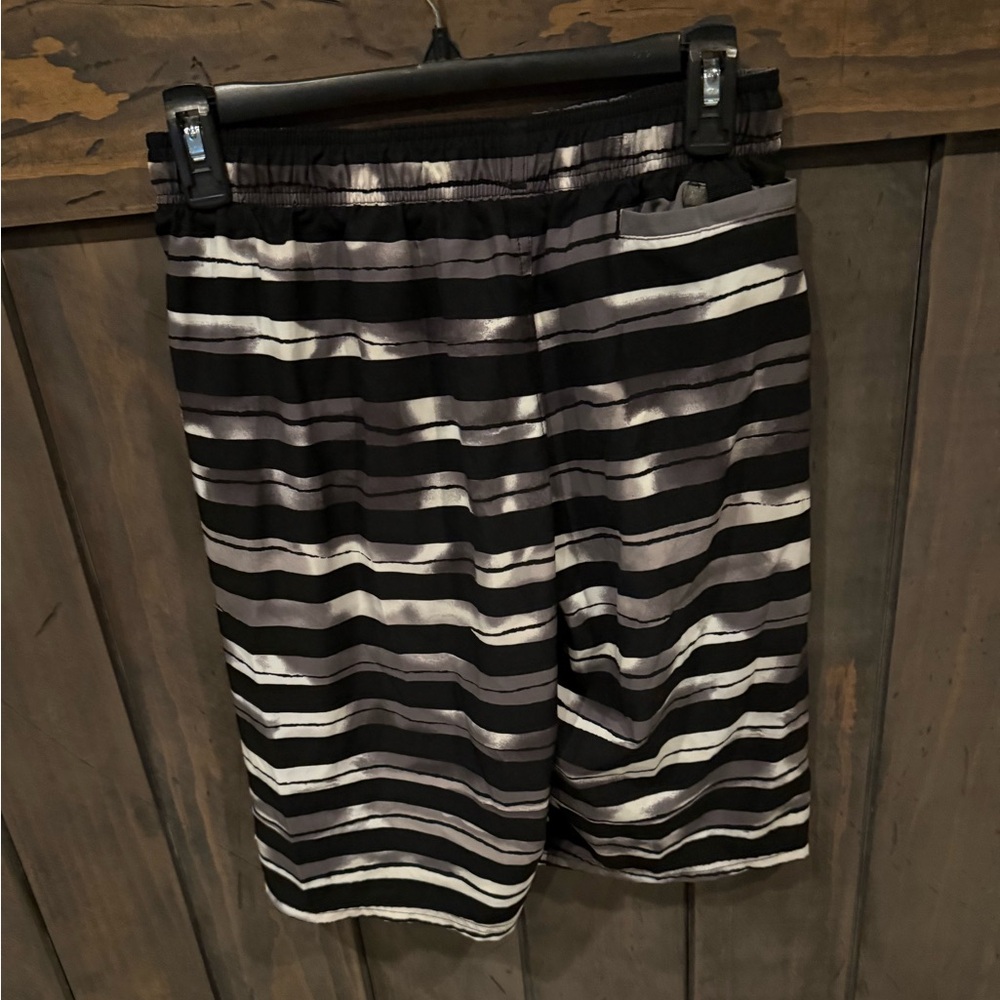 Nike volley swim trunks men’s Black and Gray Striped Shorts - Picture 2 of 3